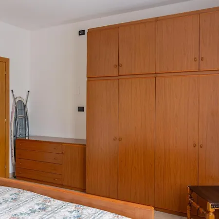 Apartment Mara House, Ospitar *