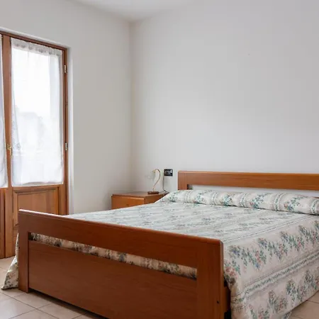 Apartment Mara House, Ospitar *