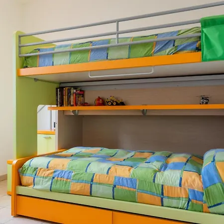 Apartment Mara House, Ospitar